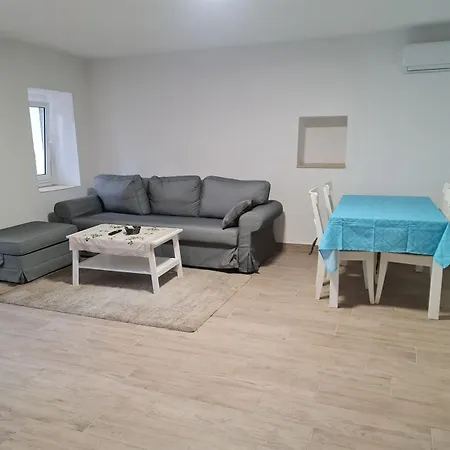 Happy In For 4 Apartment Porec